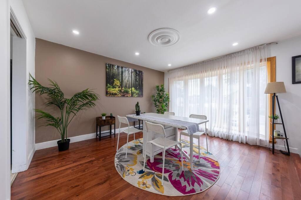 브로사르 Spacious 4Br House Close To Dt 아파트 외부 사진
