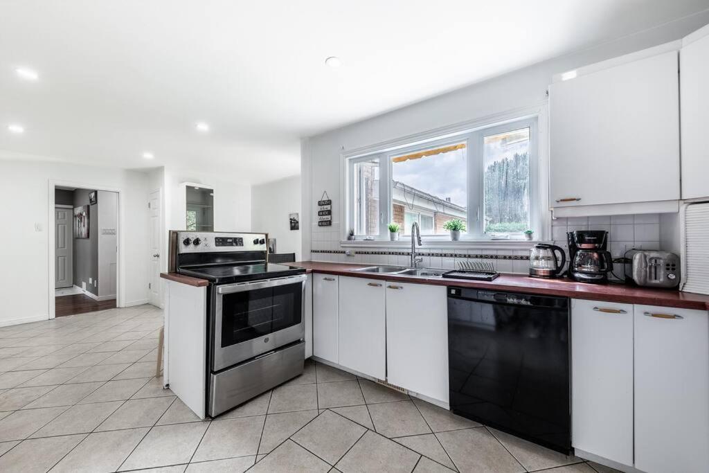 브로사르 Spacious 4Br House Close To Dt 아파트 외부 사진