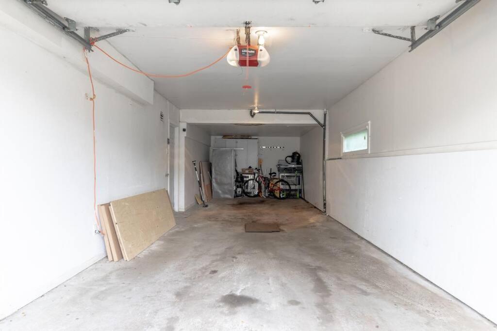 브로사르 Spacious 4Br House Close To Dt 아파트 외부 사진